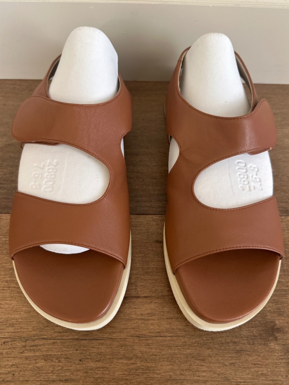 Amalfi By Rangoni Beata Sandal Mou Parmasoft Brown Italian Leather Comfort Sz 8N